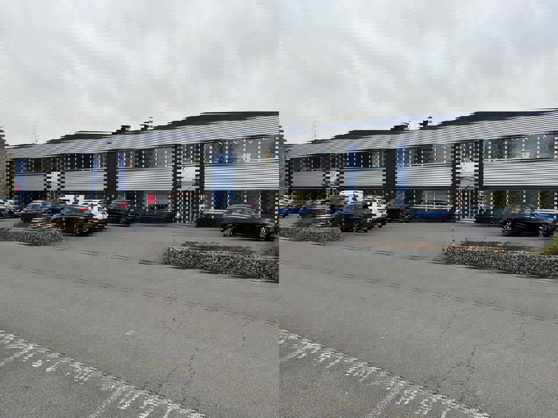 7f9052deef4e4e6fb9f14917fae3986e.jpg