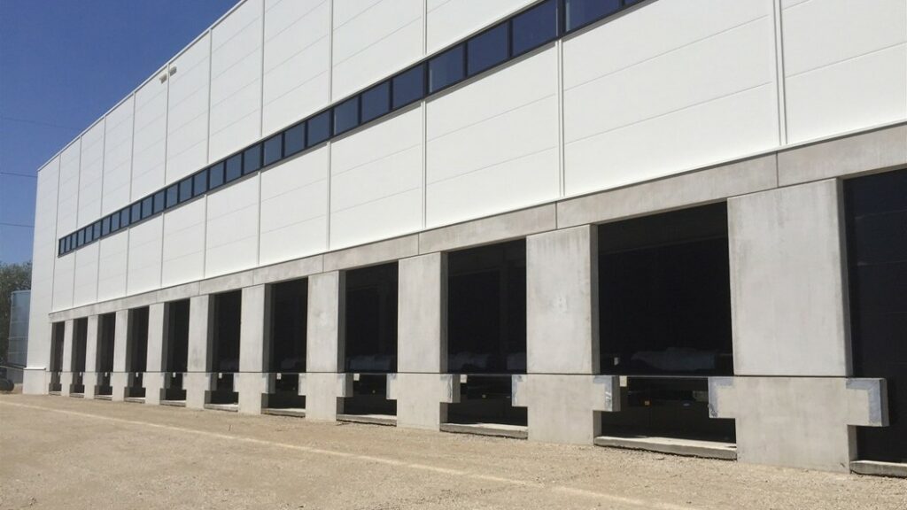 vastgoedmakelaar loods